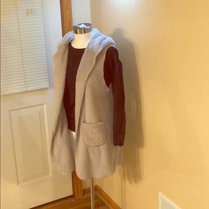 Light gray vest sweater super soft Hardly worn